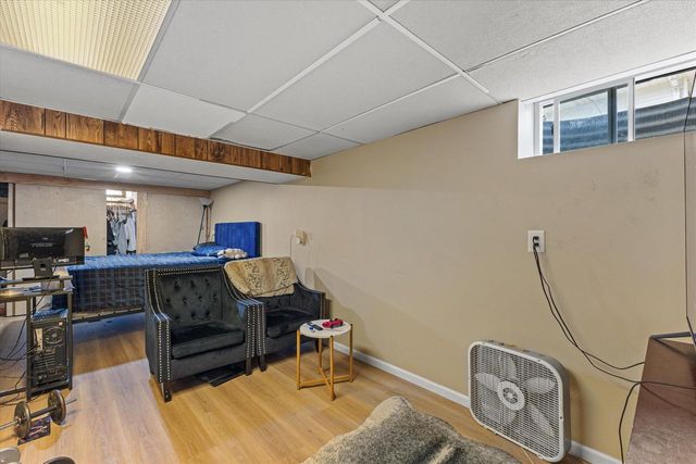 707 W Maplewood COURT, Milwaukee, WI 53221