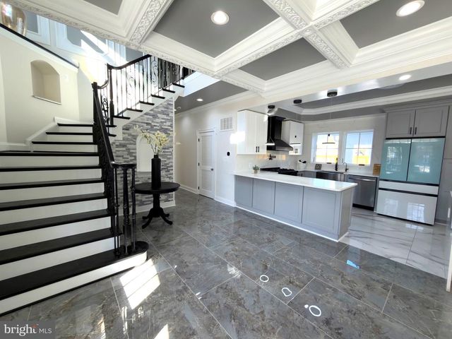 8213 HOCKING PL, Alexandria, VA 22309