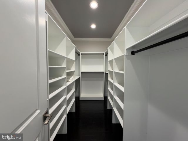 8213 HOCKING PL, Alexandria, VA 22309