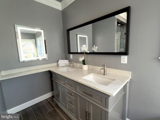 8213 HOCKING PL, Alexandria, VA 22309