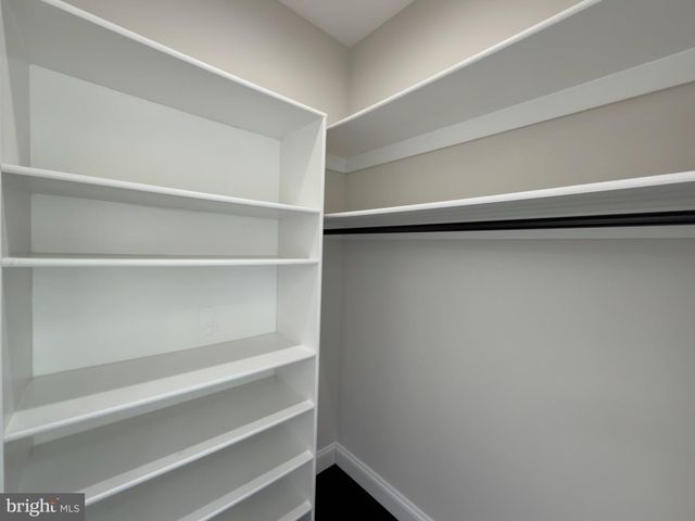 8213 HOCKING PL, Alexandria, VA 22309