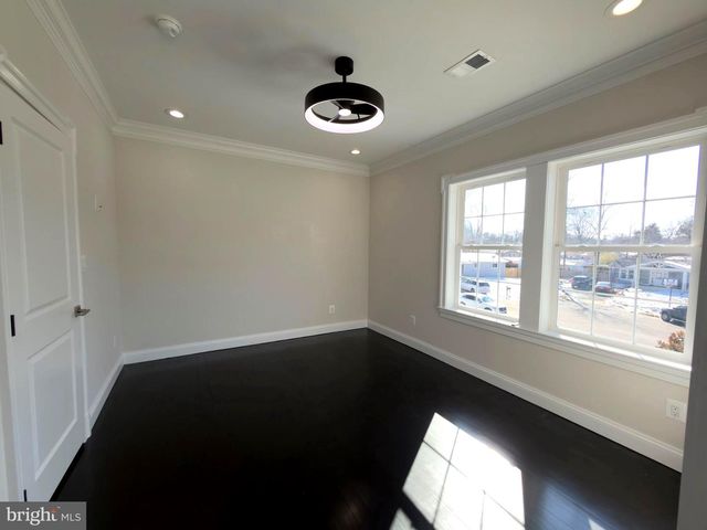 8213 HOCKING PL, Alexandria, VA 22309