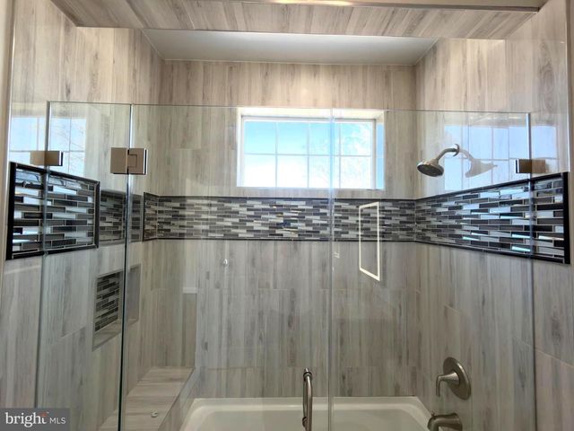 8213 HOCKING PL, Alexandria, VA 22309