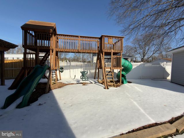 8213 HOCKING PL, Alexandria, VA 22309