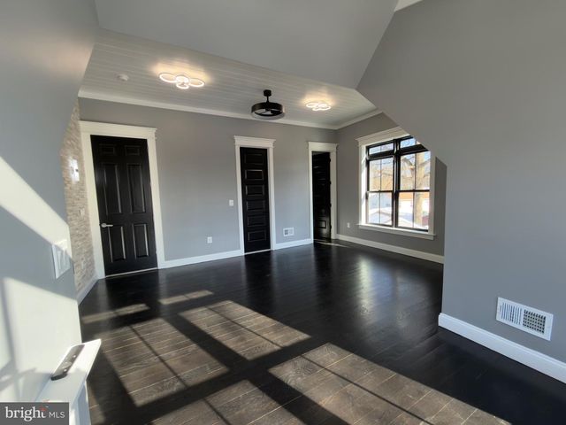 8213 HOCKING PL, Alexandria, VA 22309