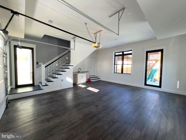 8213 HOCKING PL, Alexandria, VA 22309