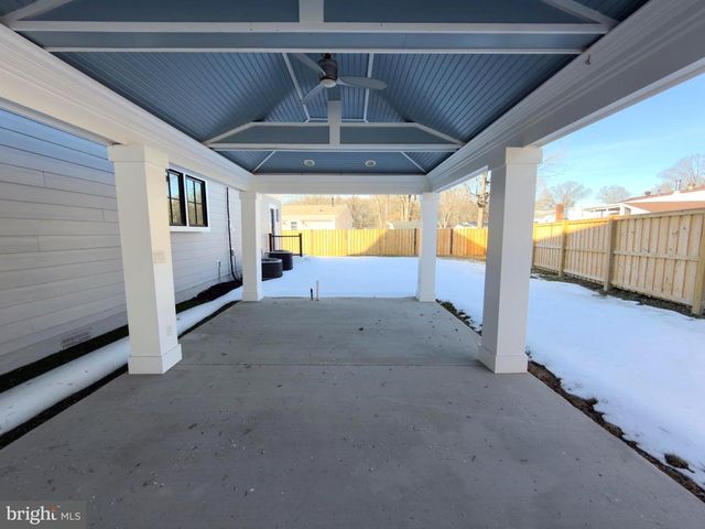 8213 HOCKING PL, Alexandria, VA 22309