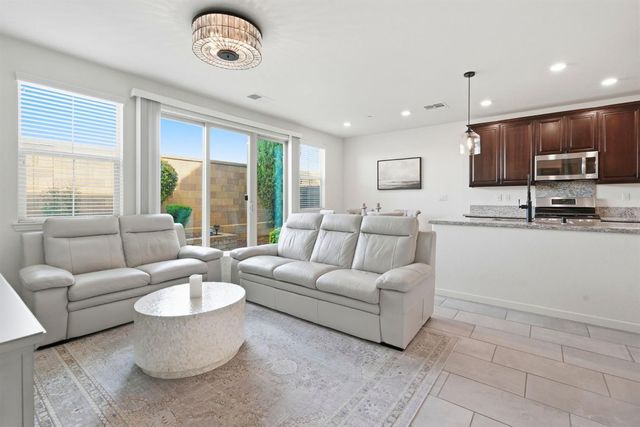 8036 Ryland Dr, El Dorado Hills, CA 95762