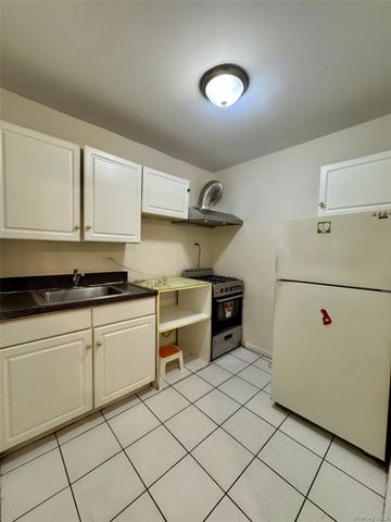 142-20 41st Avenue 4K, Flushing, NY 11355