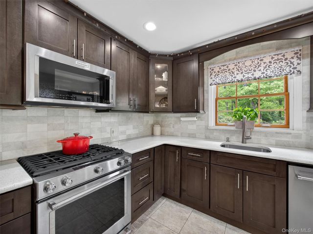 35 Fay Road, New City, NY 10956