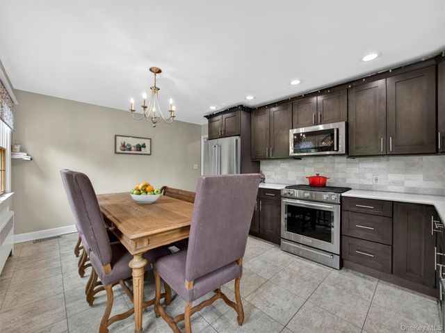35 Fay Road, New City, NY 10956