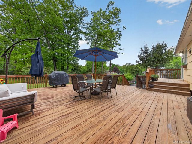 35 Fay Road, New City, NY 10956