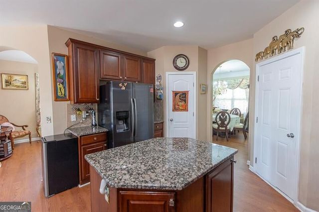 300 Hampton Place, Canton, GA 30115