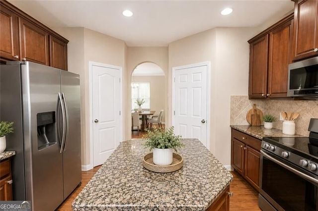 300 Hampton Place, Canton, GA 30115
