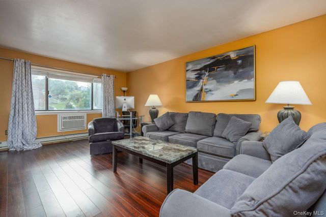 386 Richard Court, Pomona, NY 10970