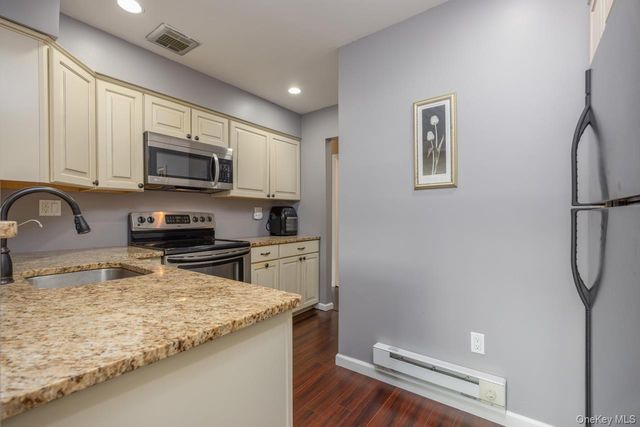 386 Richard Court, Pomona, NY 10970
