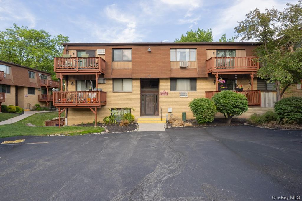 386 Richard Court, Pomona, NY 10970
