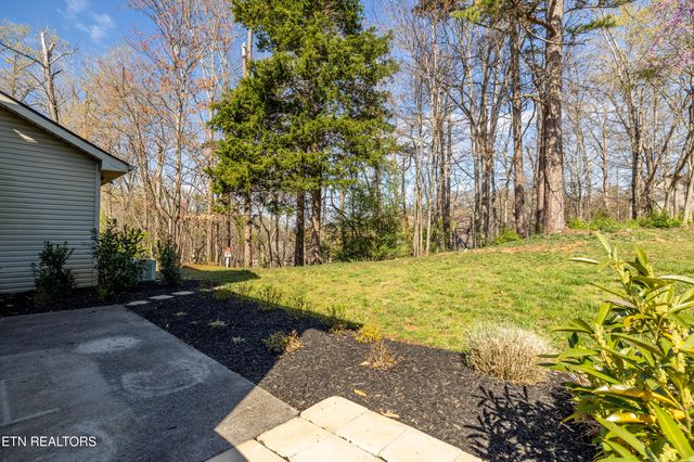 8411 Ivy Green Way, Knoxville, TN 37919