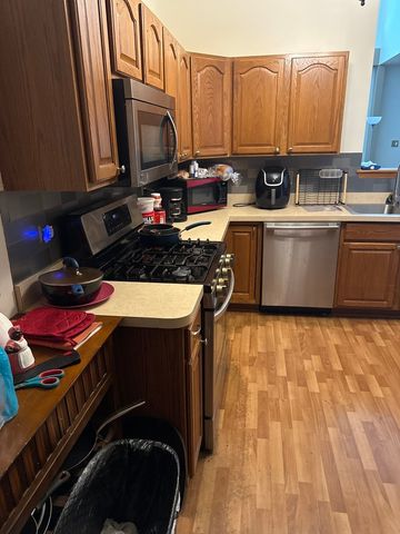 9038 Mansfield Drive, Tinley Park, IL 60487