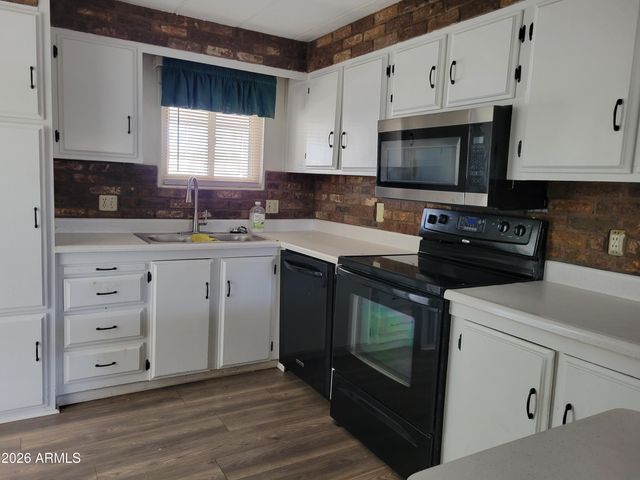 8401 N 67TH Avenue 156, Glendale, AZ 85302