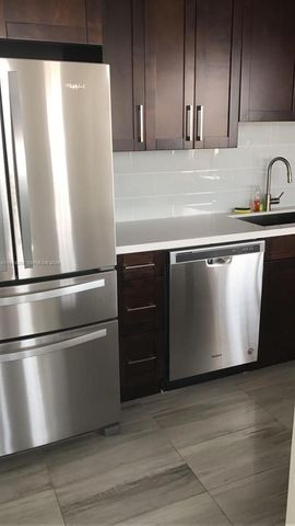 7135 Collins Ave 525, Miami Beach, FL 33141