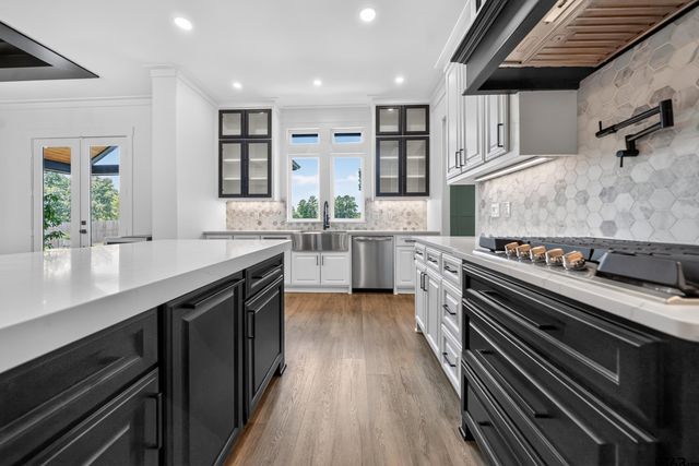 139 White-N-Gail, Bullard, TX 75757