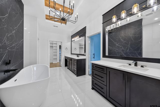 139 White-N-Gail, Bullard, TX 75757