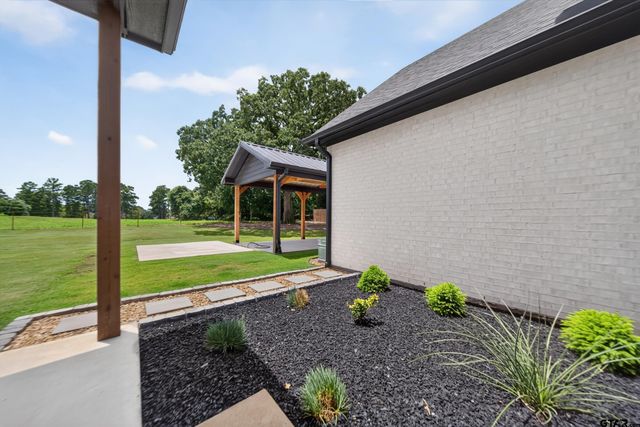 139 White-N-Gail, Bullard, TX 75757