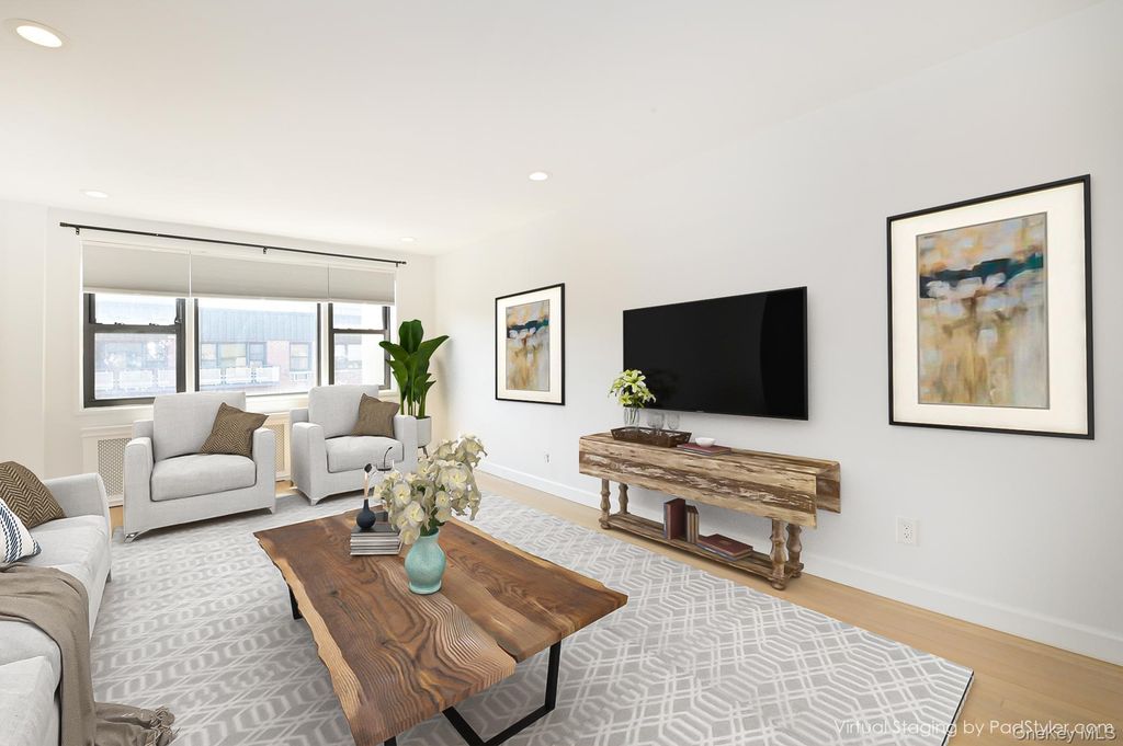 3 Birchwood Court 5O, Mineola, NY 11501