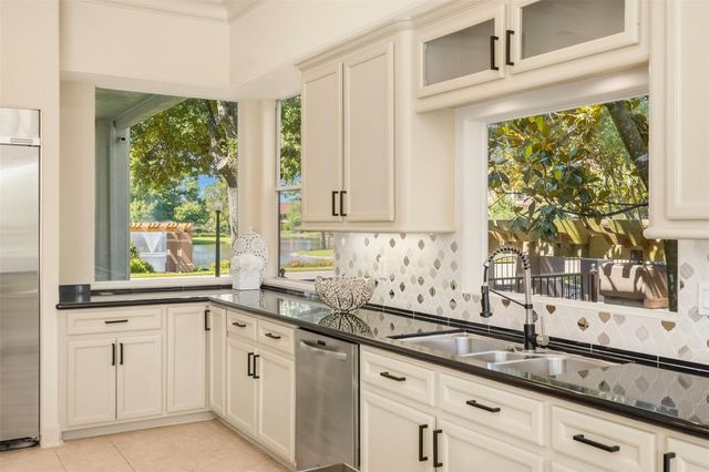 21 Harbor View Drive, Sugar Land, TX 77479