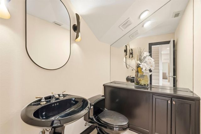 21 Harbor View Drive, Sugar Land, TX 77479