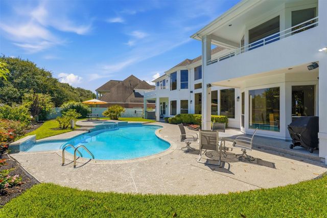 21 Harbor View Drive, Sugar Land, TX 77479