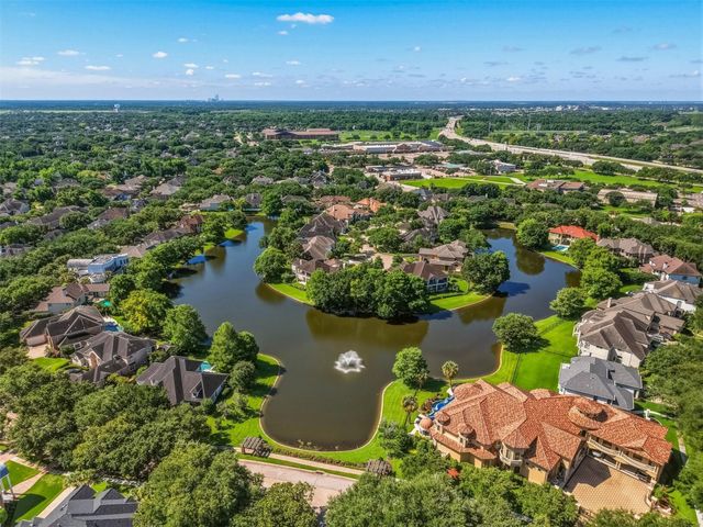 21 Harbor View Drive, Sugar Land, TX 77479