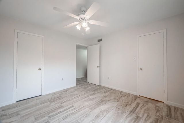 250 El Dorado Boulevard 207, Houston, TX 77598