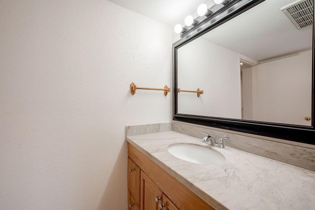 250 El Dorado Boulevard 207, Houston, TX 77598