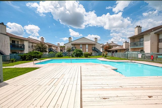 250 El Dorado Boulevard 207, Houston, TX 77598