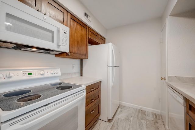 250 El Dorado Boulevard 207, Houston, TX 77598