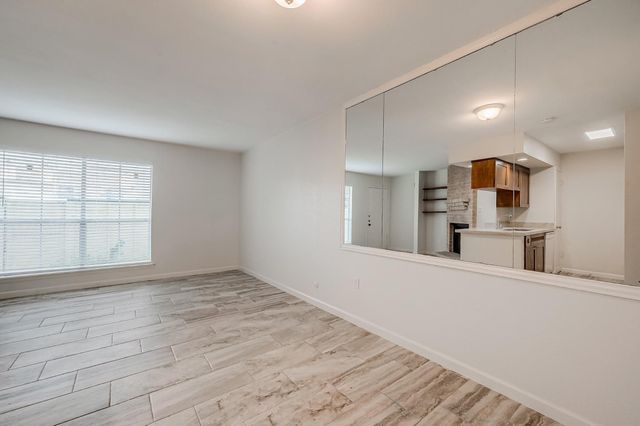 250 El Dorado Boulevard 207, Houston, TX 77598