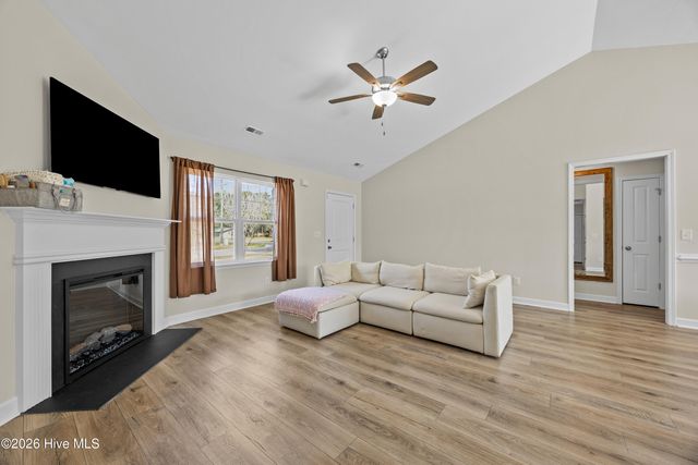 501 Orchard Creek Drive, Beulaville, NC 28518