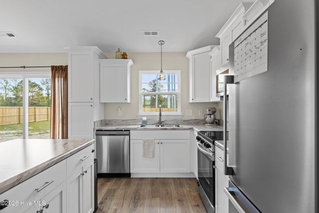 501 Orchard Creek Drive, Beulaville, NC 28518