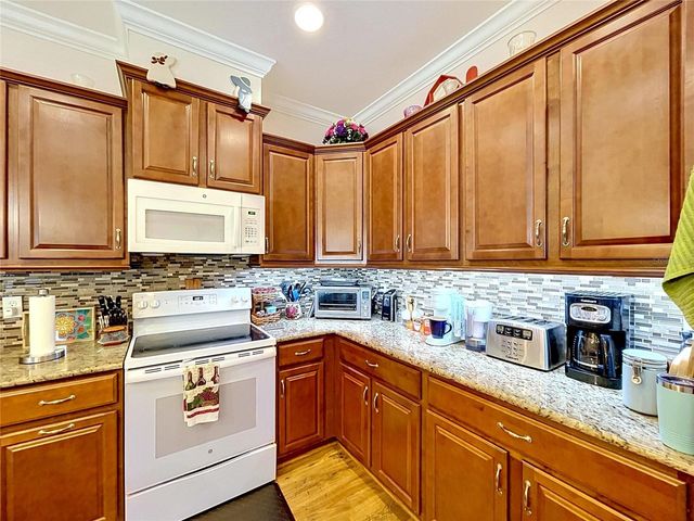 614 CHIPPER DRIVE, Sun City Center, FL 33573