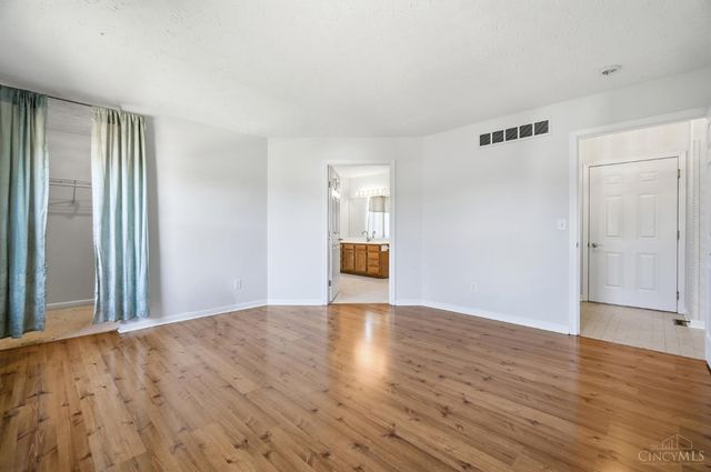 9865 Seward Road, Fairfield, OH 45014