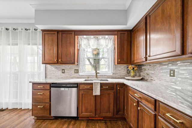 206 Longwood Ln, Clarksville, TN 37043