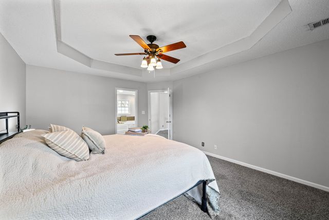 206 Longwood Ln, Clarksville, TN 37043