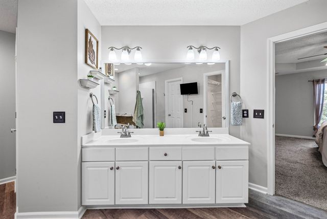 206 Longwood Ln, Clarksville, TN 37043