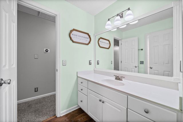 206 Longwood Ln, Clarksville, TN 37043