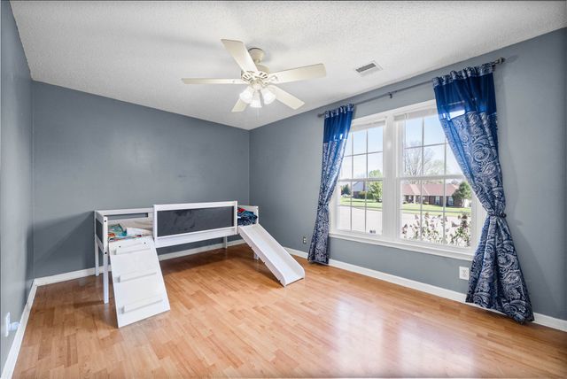 206 Longwood Ln, Clarksville, TN 37043