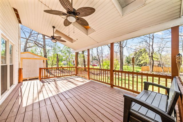 206 Longwood Ln, Clarksville, TN 37043