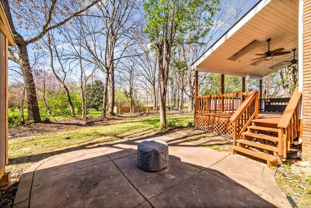 206 Longwood Ln, Clarksville, TN 37043