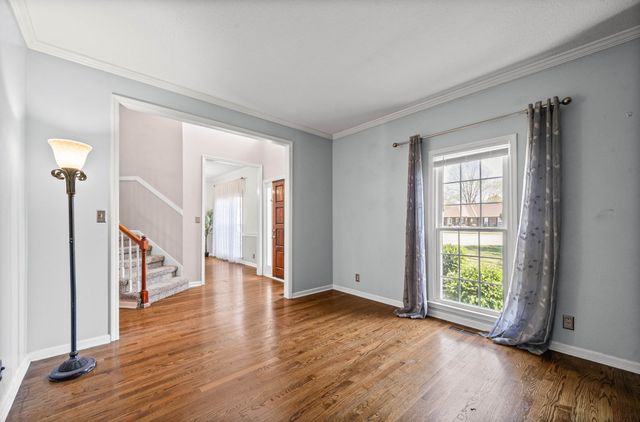 206 Longwood Ln, Clarksville, TN 37043